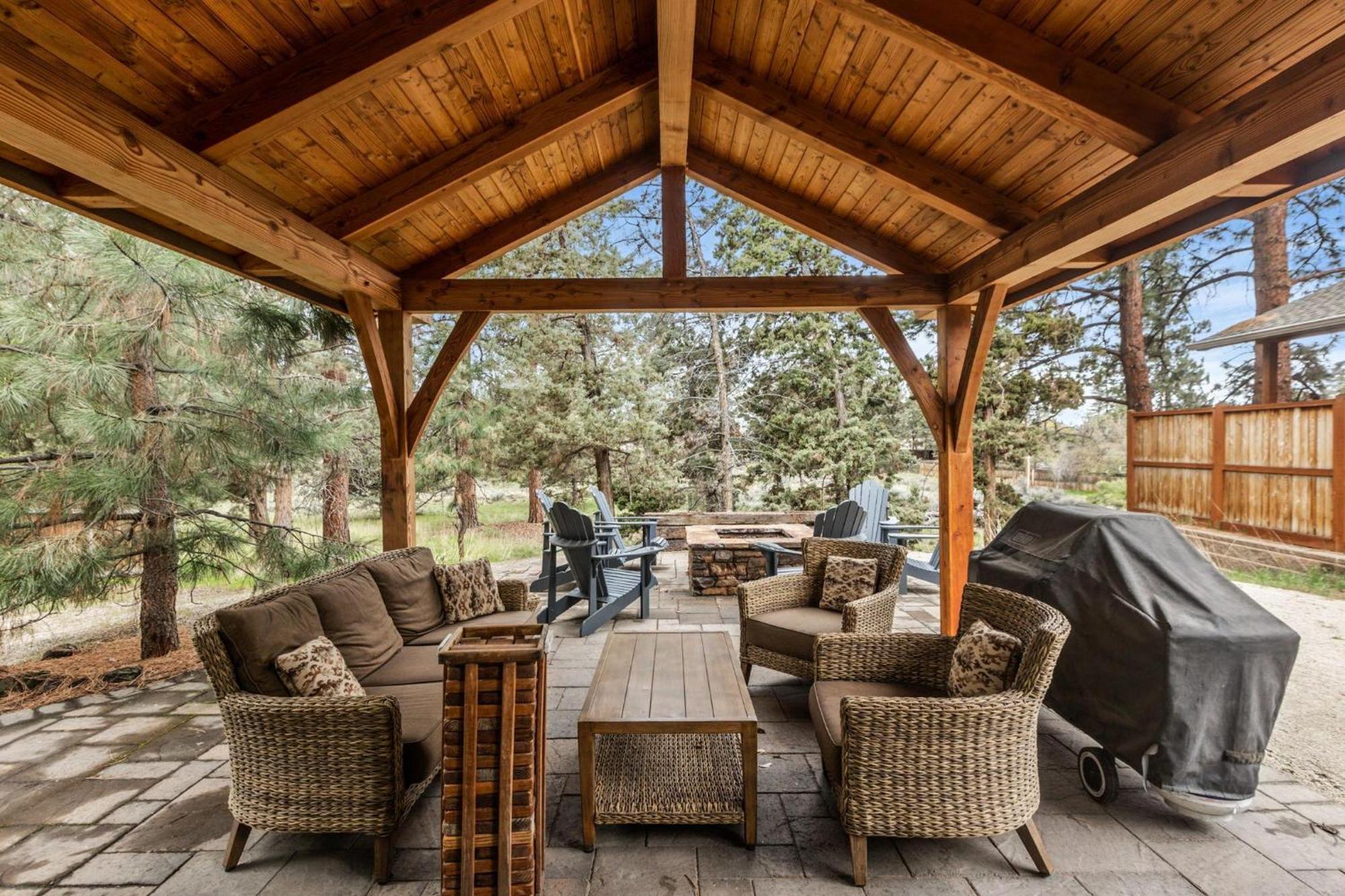Ye Old Mill Haus Villa Bend Exterior photo