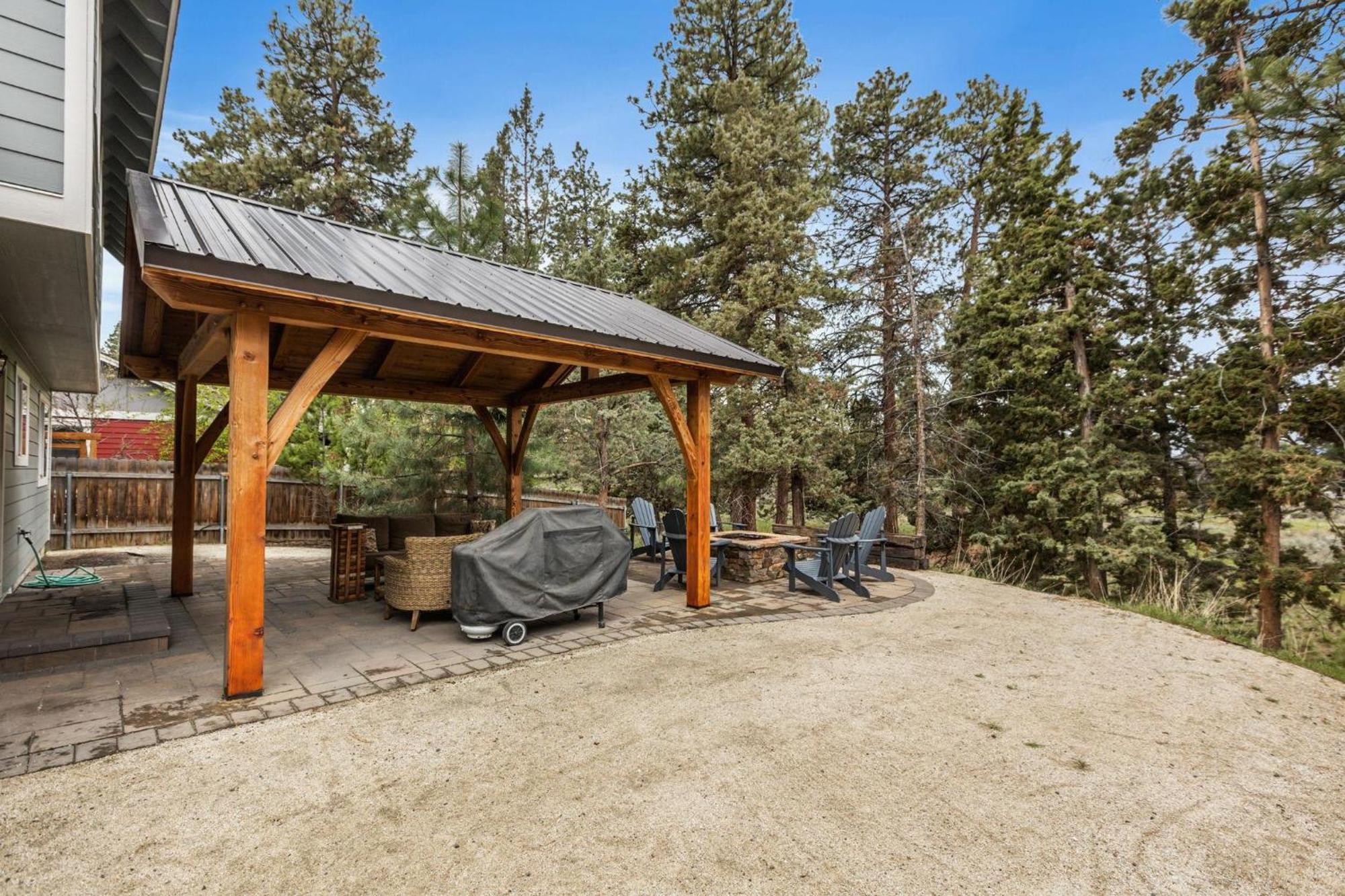 Ye Old Mill Haus Villa Bend Exterior photo